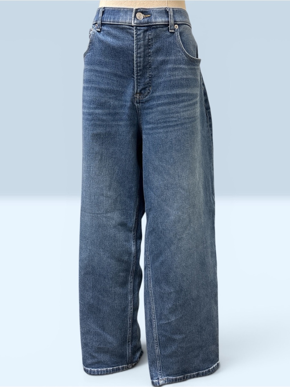 *NWOT* Spanx Wide Leg Jeans in Blue Denim